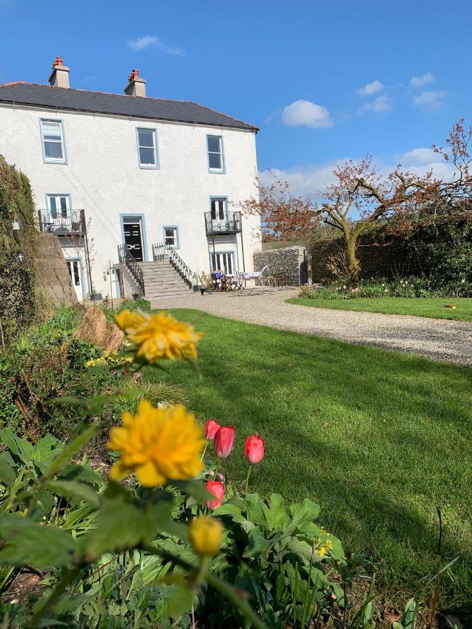 Riverbank House Bed And Breakfast Innishannon Exterior photo
